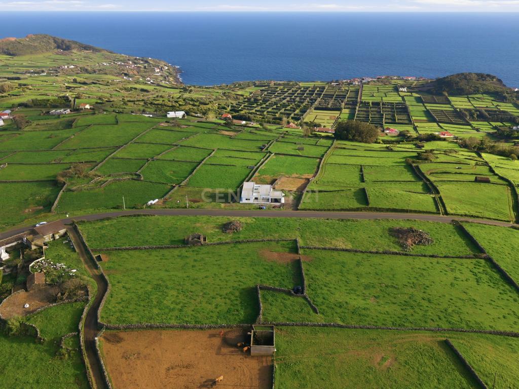 Lote Urbano n° 1 para Construção – Vila de São Sebastião, Ilha Terceira - Image 1