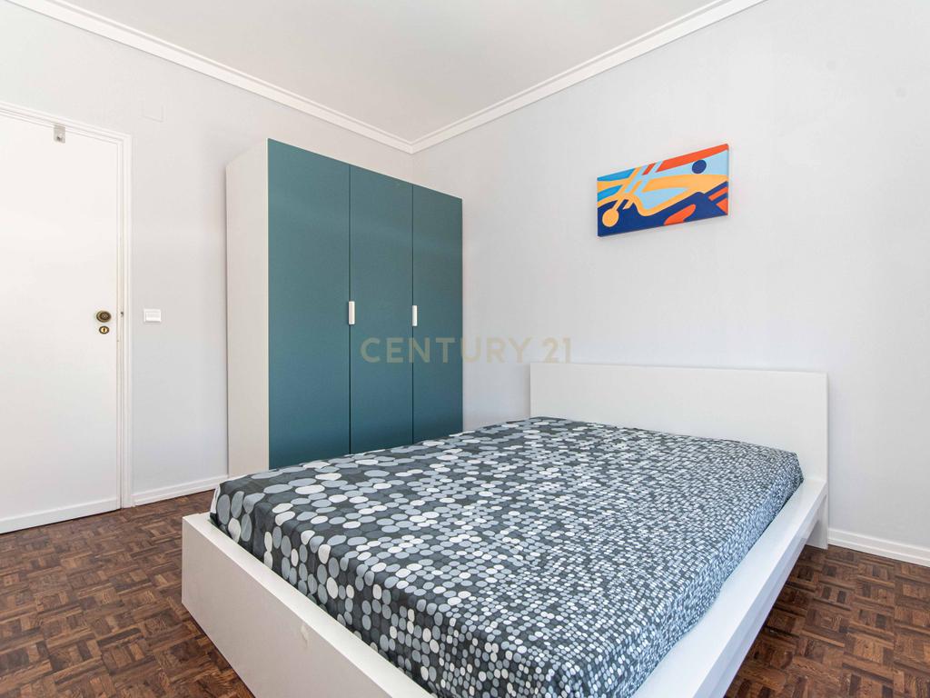 Apartamento T2 em Vialonga | Aproveitamento sótão - Image 20