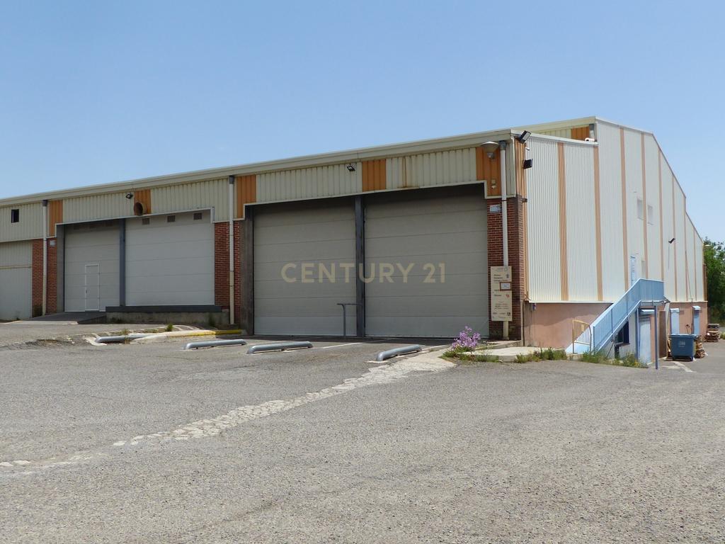 Armazém Comercial em Ávila - Excelente Localização e Acessos - Image 2