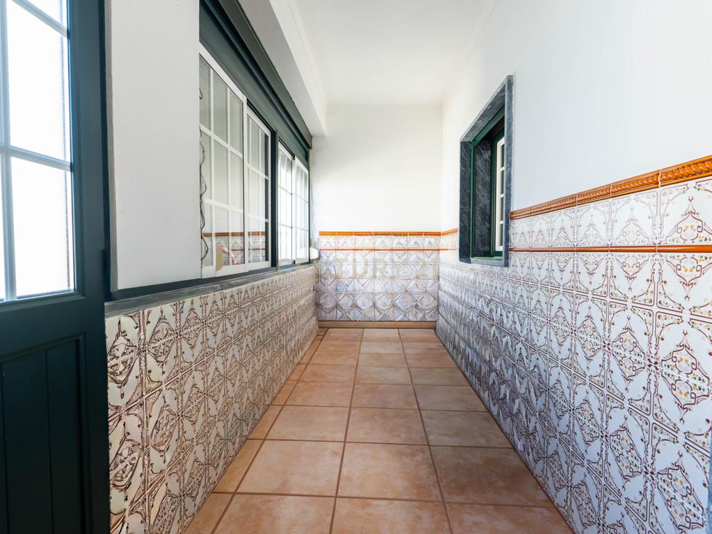 Moradia T4 Mobilada e Equipada com Garagem e Anexo no Bairro do Altinho, Viana do Alentejo - Image 32