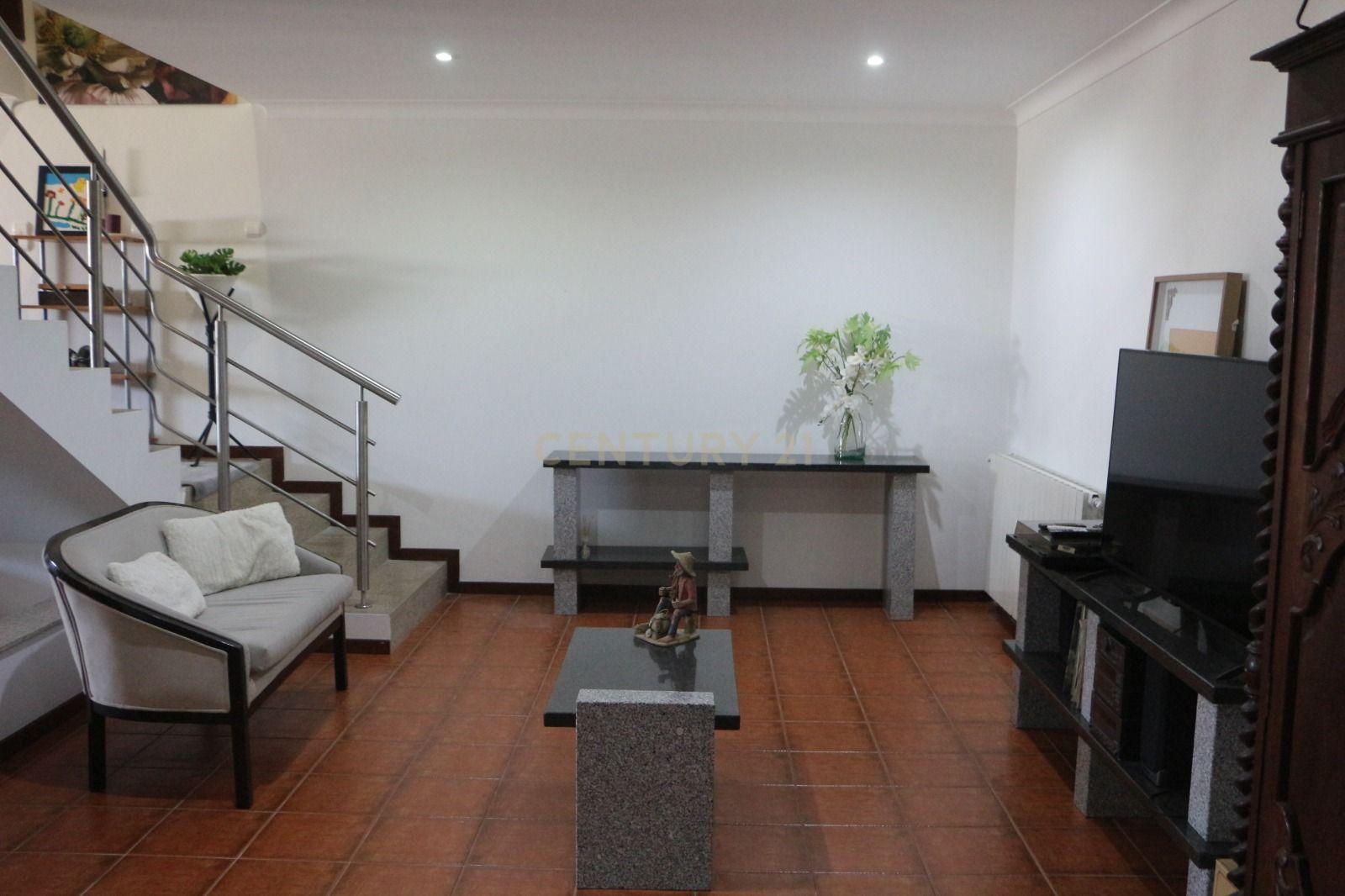 Moradia T5 em Casais Novos, Penafiel- Onde os sonhos em família ganham vida - Image 6