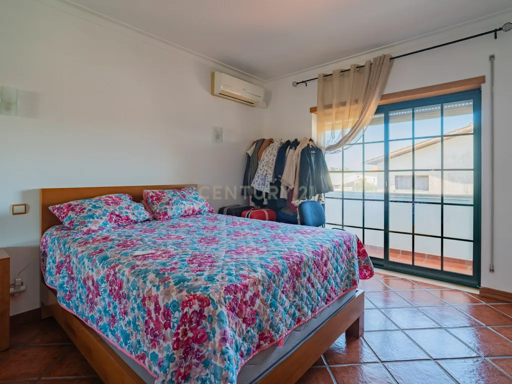 Moradia T3 com piscina em Marinha Grande, Leiria - Image 12