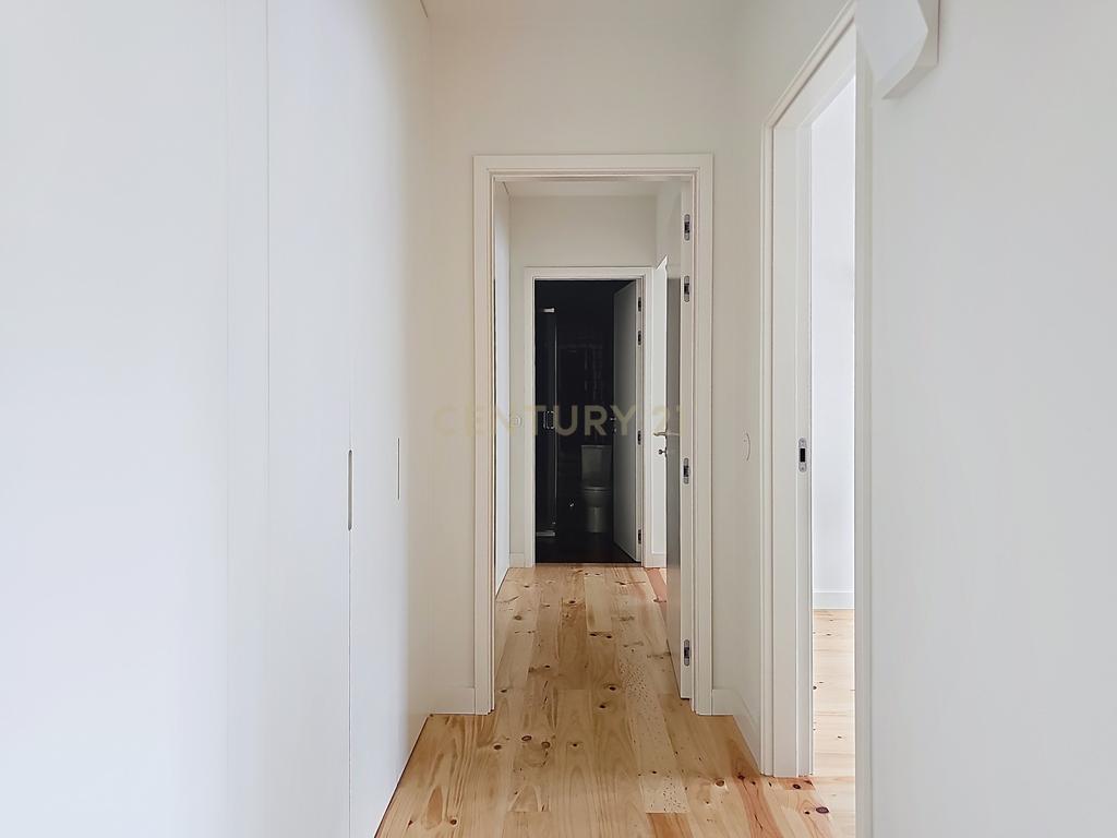 Apartamento T2 Novo – Rua do Bonjardim, Porto - Image 12
