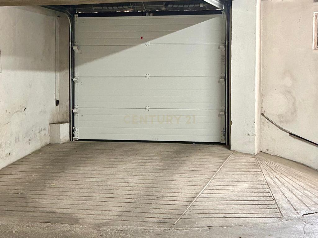 T1 com Garagem em Campo de Ourique - Image 15