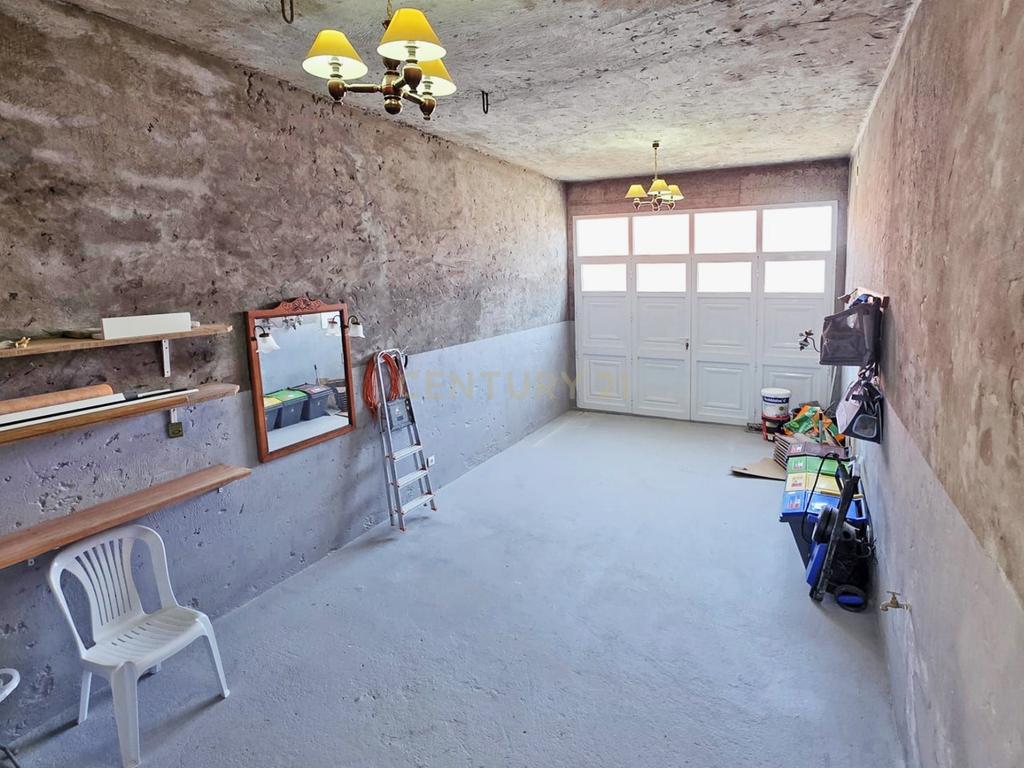 Moradia T5 Totalmente Equipada e Renovada com Vista Deslumbrante – Lomba do Cavaleiro, Povoação - Image 13