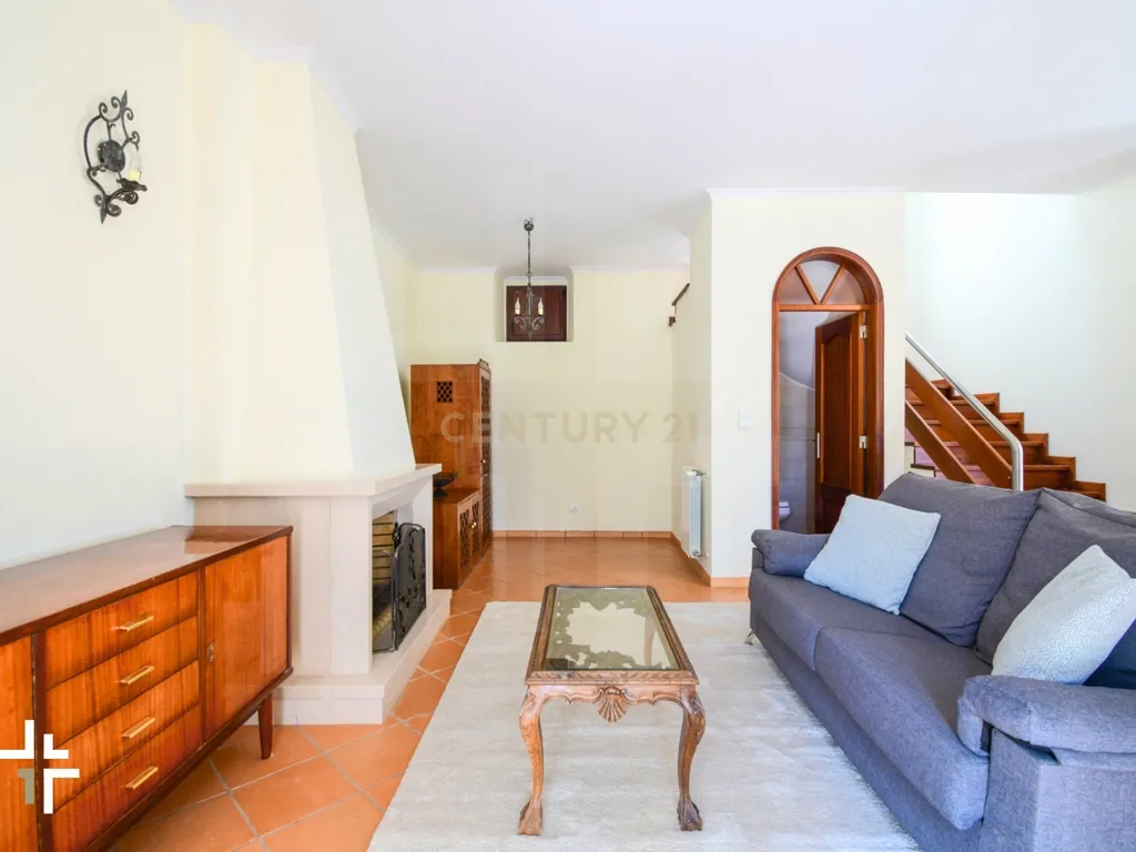 Moradia T2 com Jardim e Alpendres Exclusivos | São Pedro do Estoril - Image 12