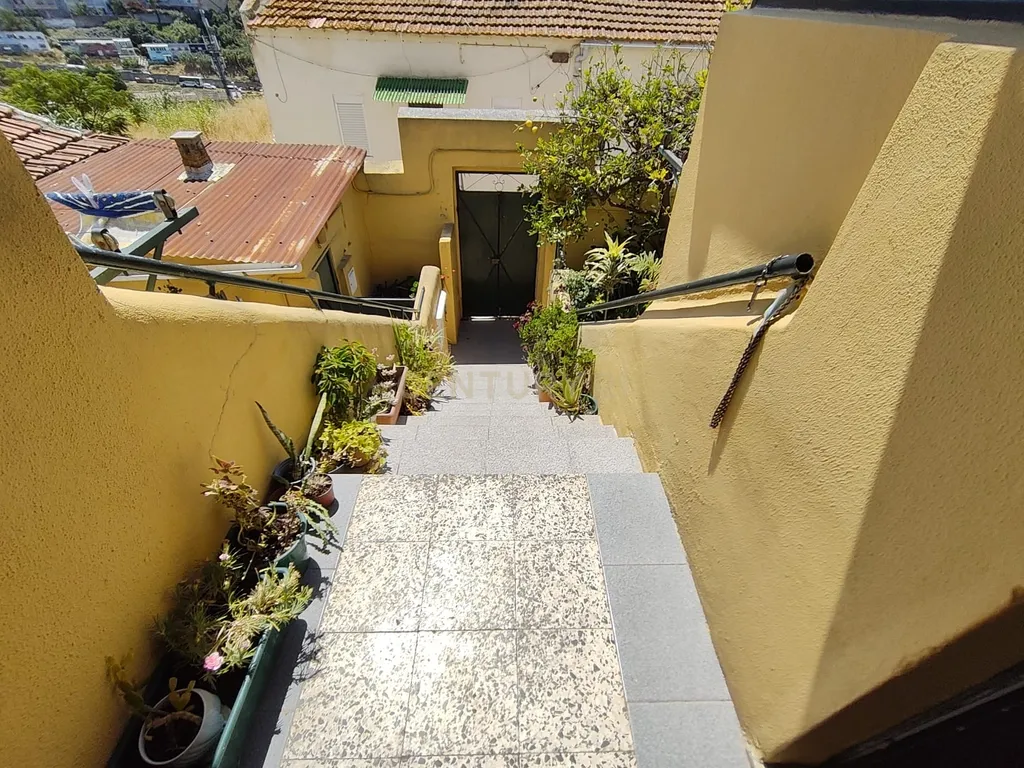 T2 renovado para arrendamento - Penha de França, Lisboa - Image 2