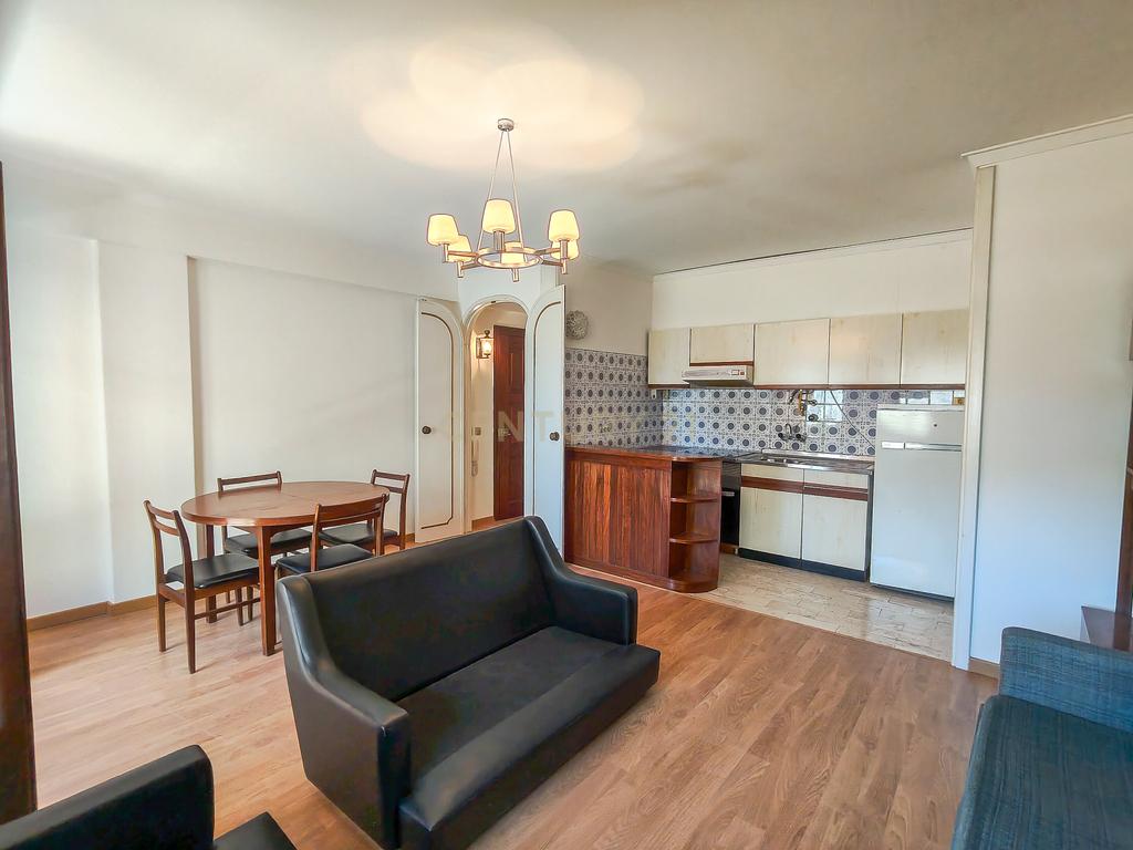 Apartamento T1 na Parede a menos de 200 metros da praia - Image 7