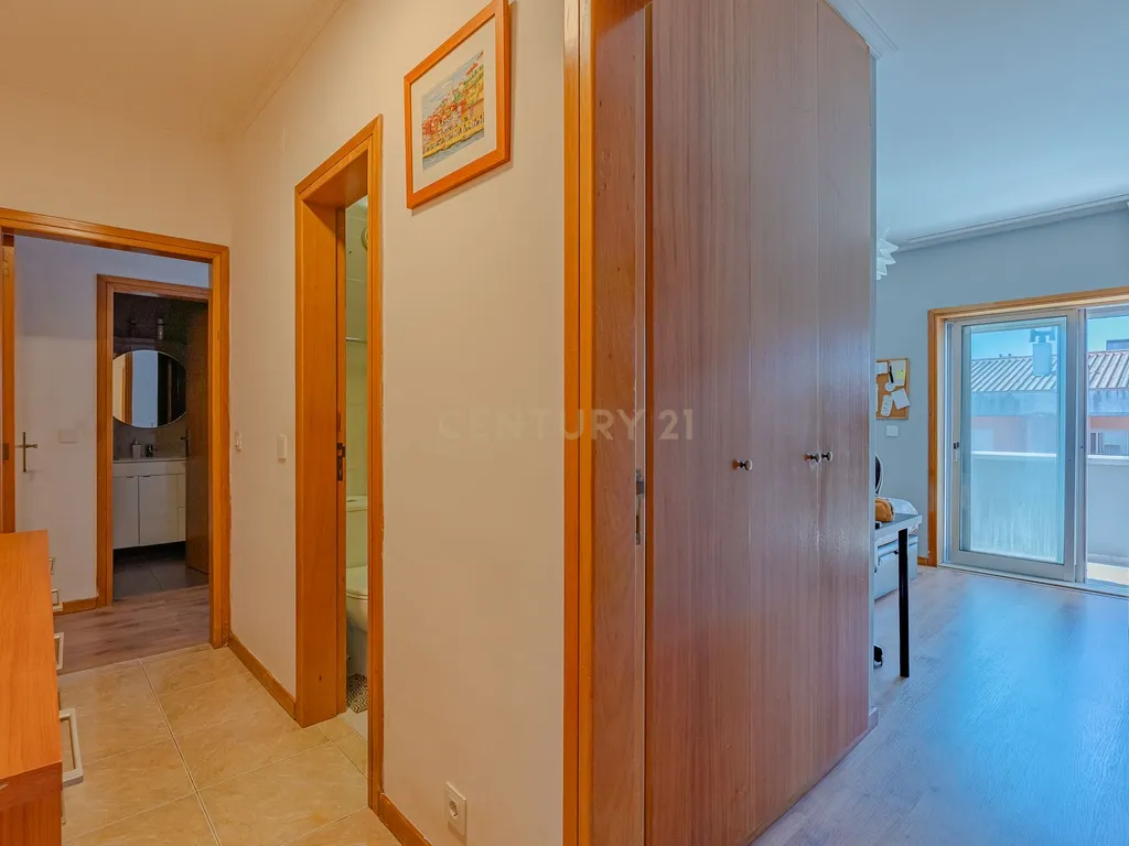 Apartamento T2 com terraço panorâmico – Rio Tinto - Image 14
