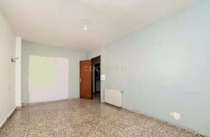 Oportunidade Única: Imóvel para Recuperação em Alicante - Image 23