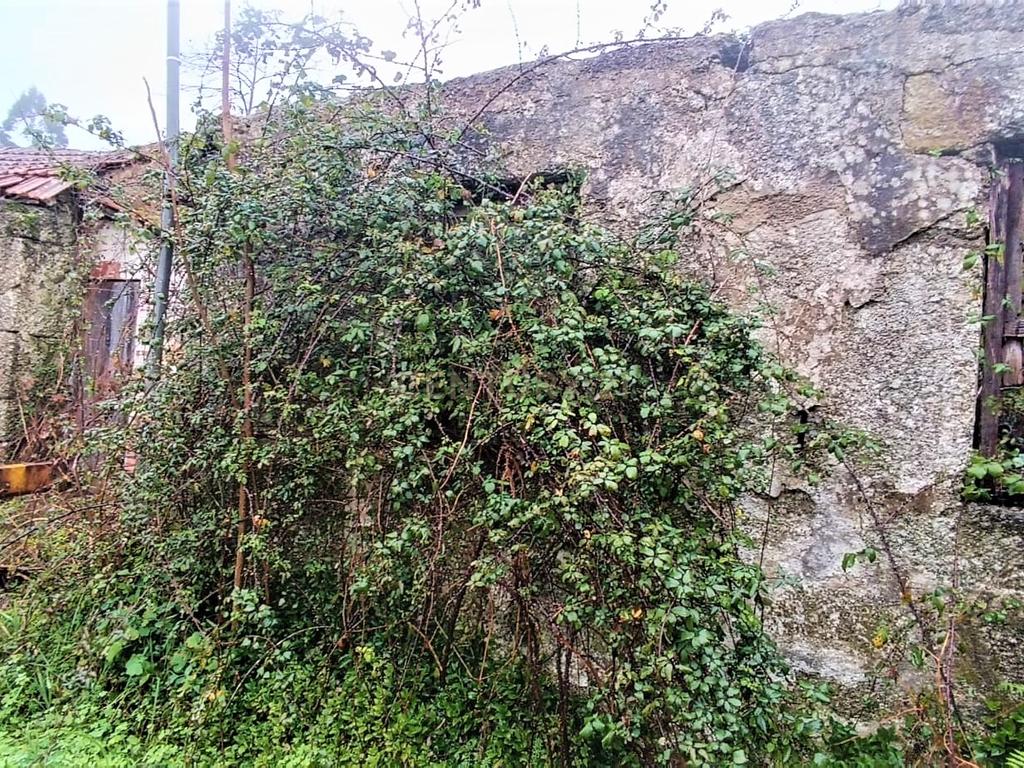 Quinta De Além com casa rústica em ruína para reabilitação total de 2 quartos no centro de Cete, Paredes - Image 91