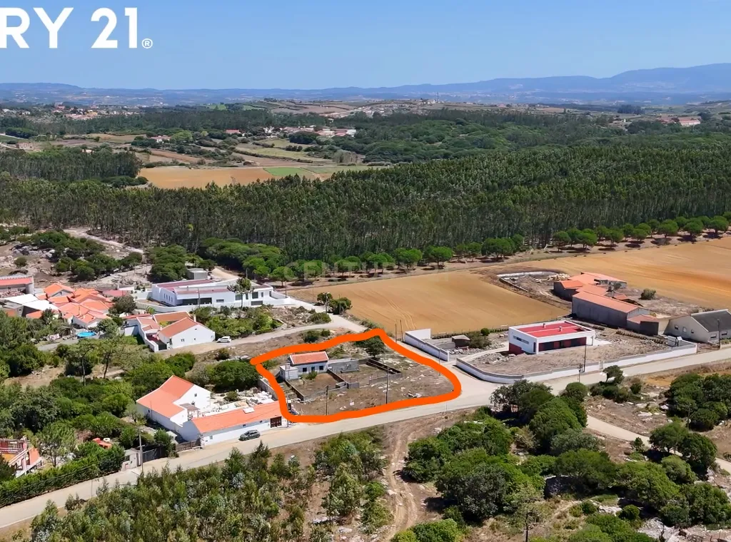 Terreno Urbano com moradia e projeto aprovado – Cezaredes, Lourinhã - Image 5