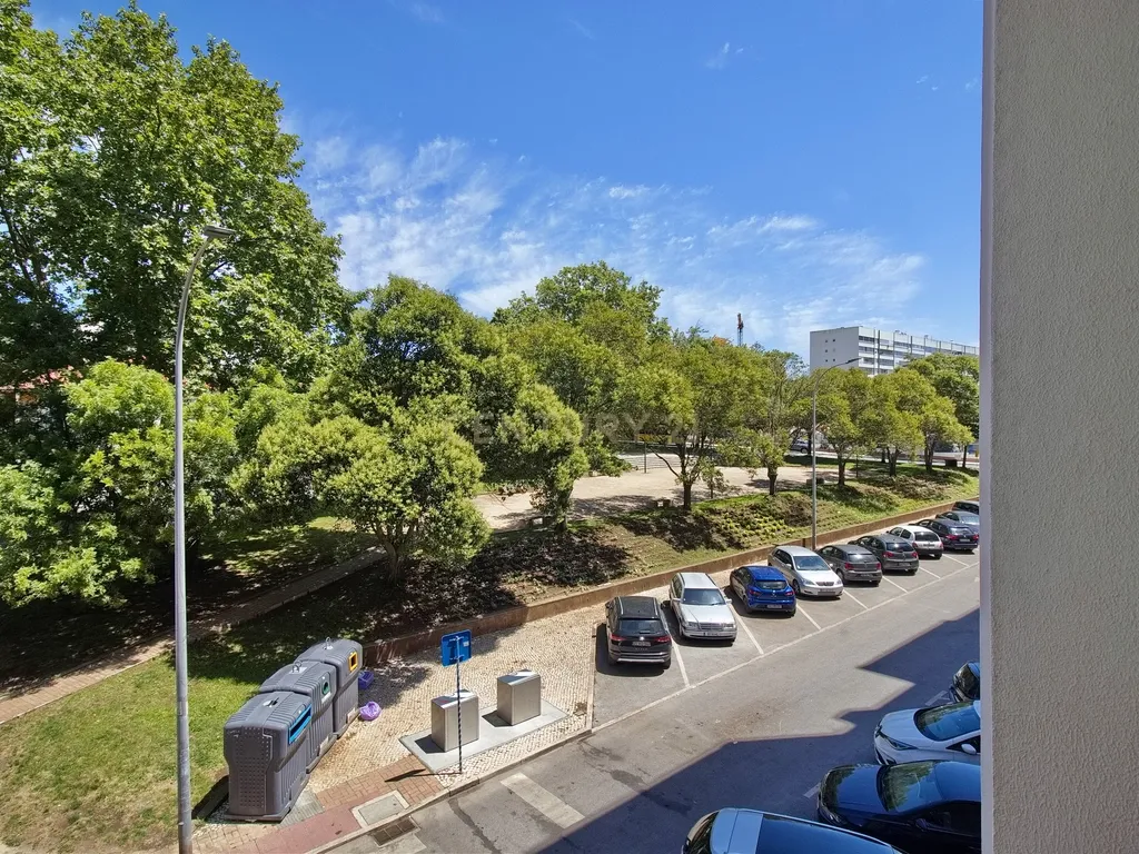 Apartamento T2 na Quinta do Marquês, Oeiras - Image 12