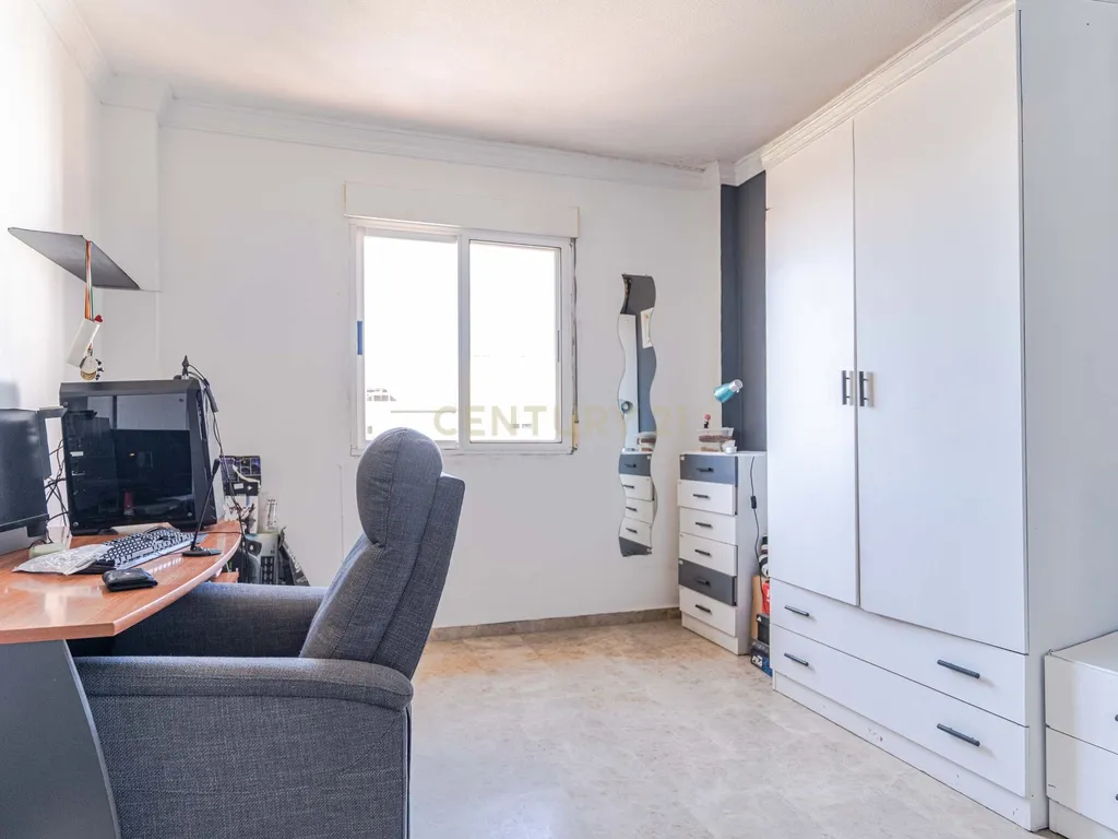Casa em Cúllar Vega, Granada - Oportunidade Quase Nova - Image 25