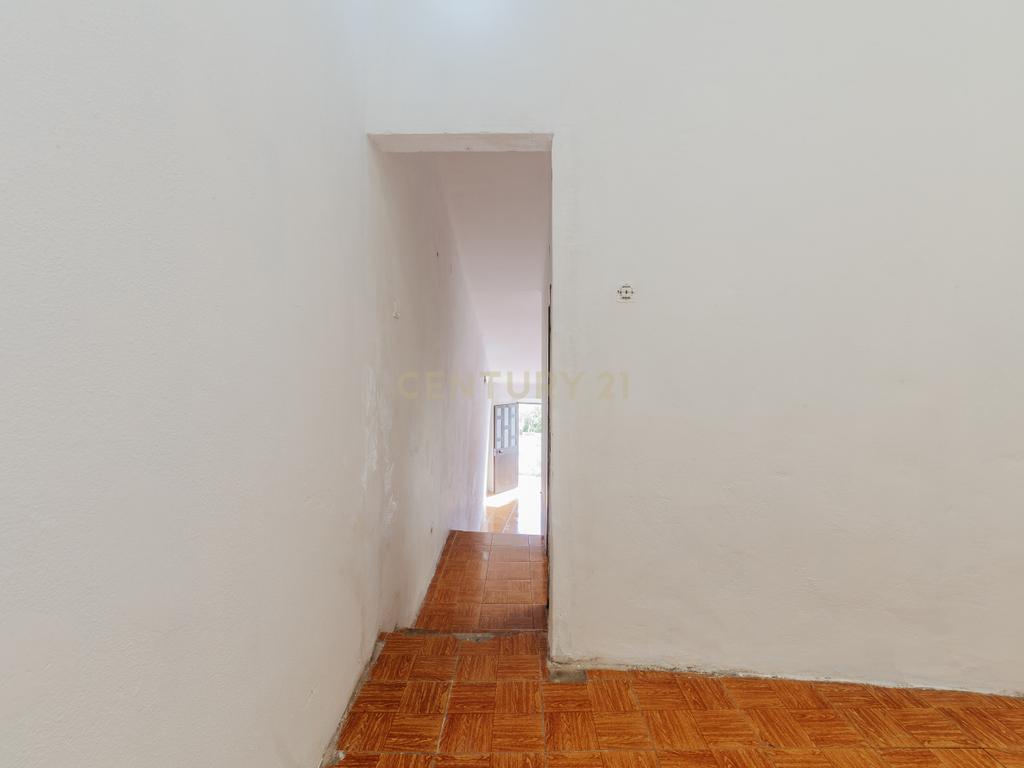 Moradia T1 no centro de Alenquer - Image 11