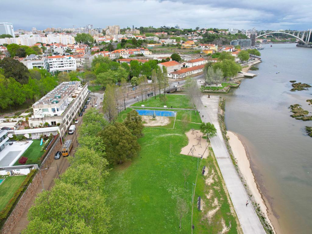 APARTAMENTO T5 DÚPLEX | VISTA RIO | LORDELO DO OURO – FOZ, PORTO - Image 37