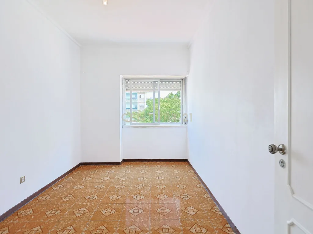 Apartamento T2 - Torre Da Marinha/Seixal - Image 10