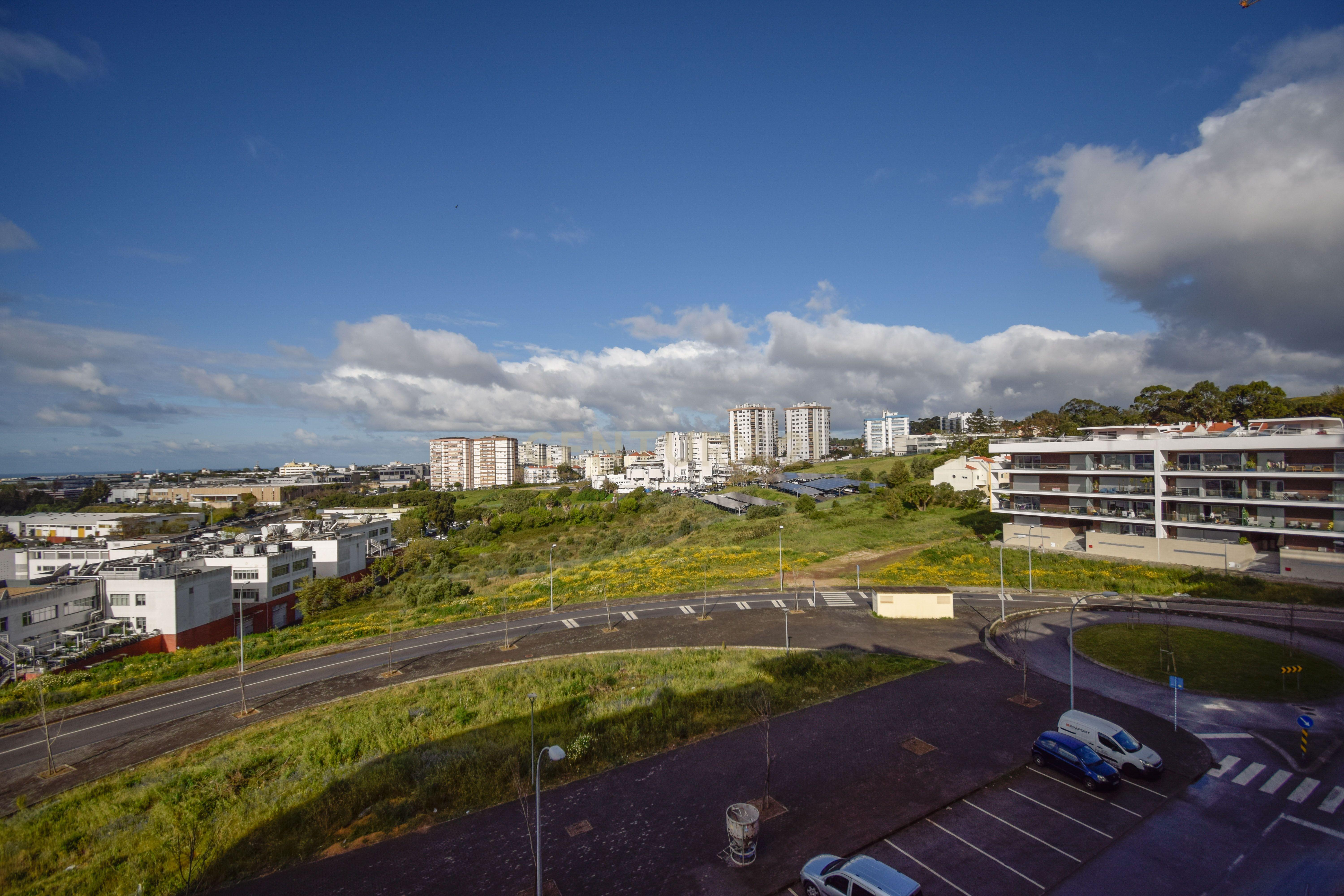 Luxuoso T3 com Vista Deslumbrante sobre o Tejo – Carnaxide / Queijas, Oeiras - Image 34