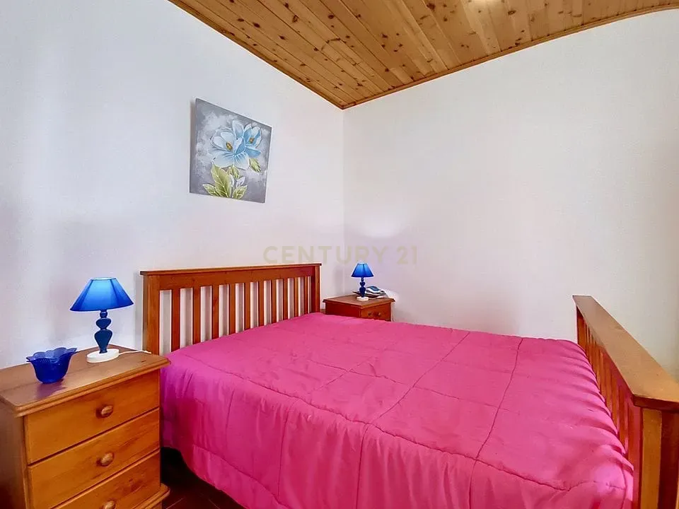 Fotografia 7 de Moradia T1+1 Renovada com Potencial de Investimento – Lomba da Fazenda, Nordeste