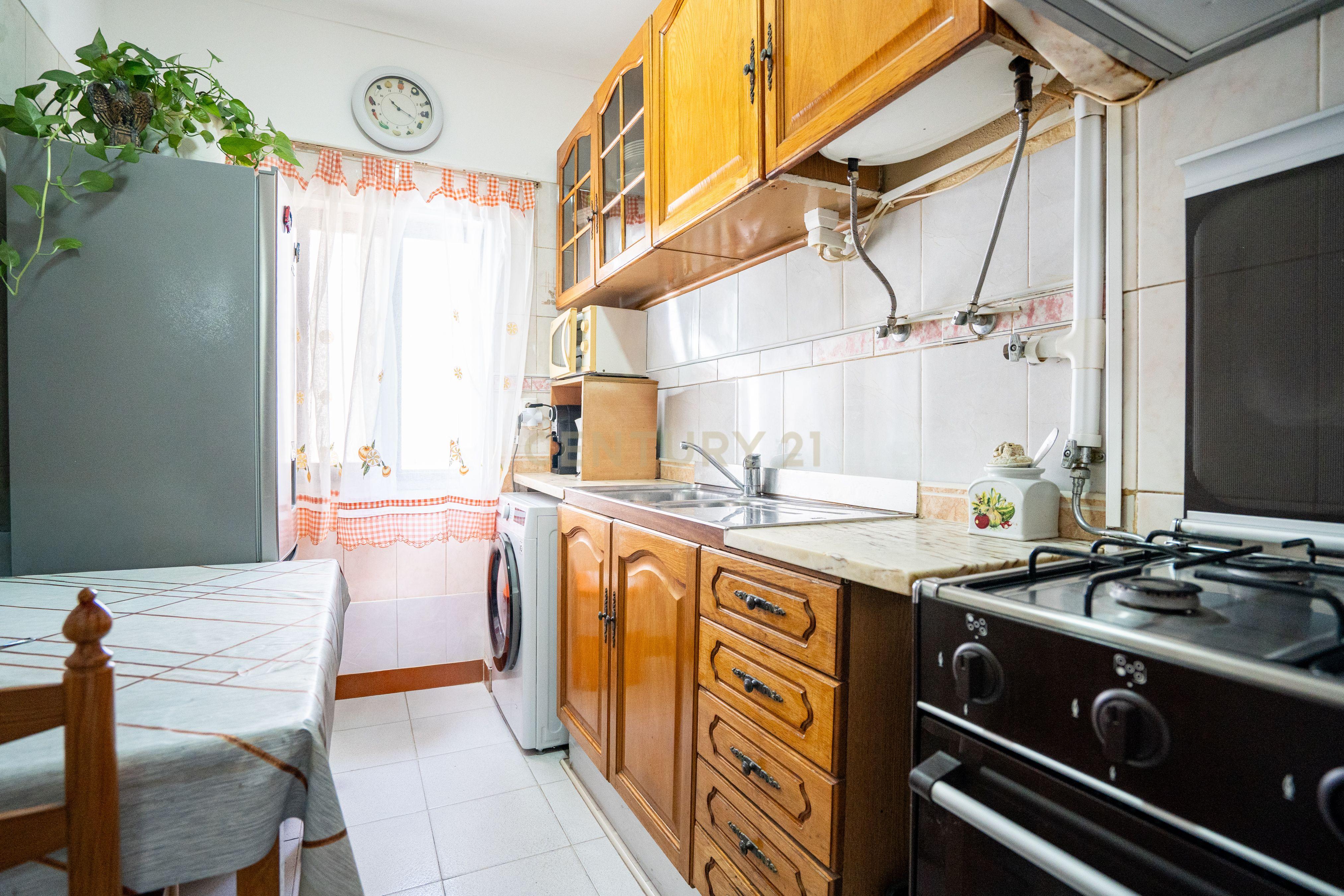 Fotografia 8 de Apartamento T2 com Varanda no Barreiro, Setúbal