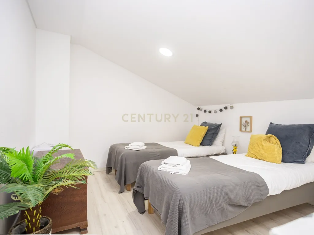 Prédio de Charme Totalmente Renovado no Coração da Baixa de Setúbal – Investimento de Excelência - Image 69