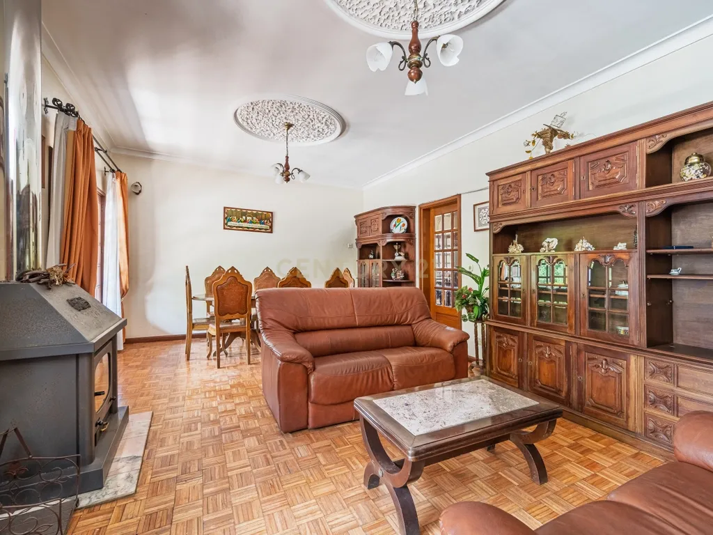 Descubra Esta Moradia T3 em Penafiel com Cave, Jardim e Acessos Excelentes - Image 12