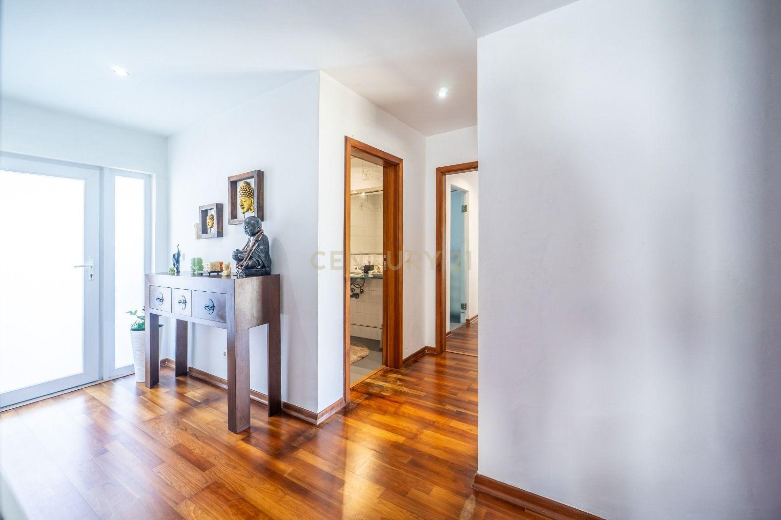 Fotografia 12 de Troque o Seu Apartamento por Moradia com Piscina na Marisol