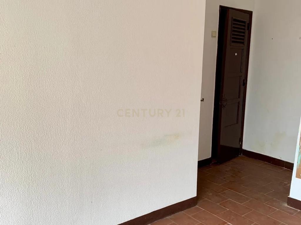 Loja para Arrendamento em Algés - Image 3