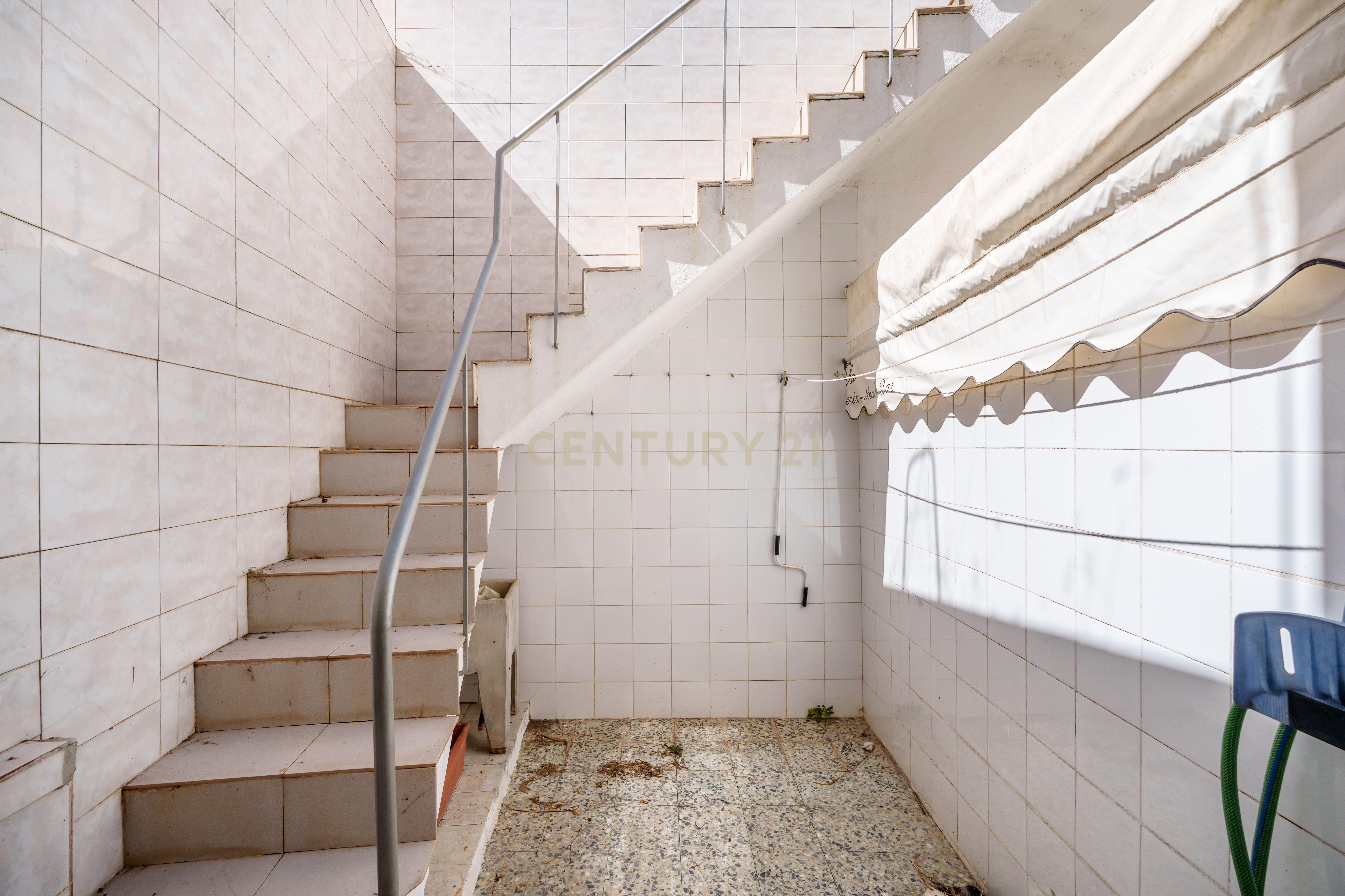 Fotografia 7 de T2 renovado com varanda e terraço no Centro Histórico de Silves