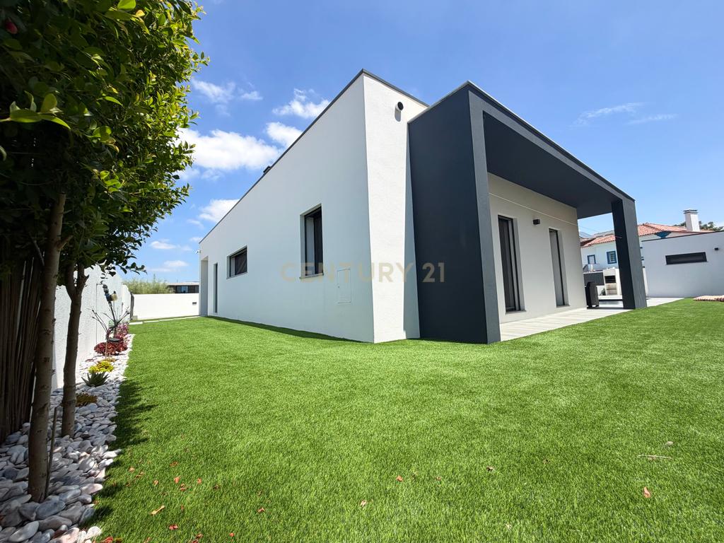 Moradia V3 com piscina em Palmela - Image 38