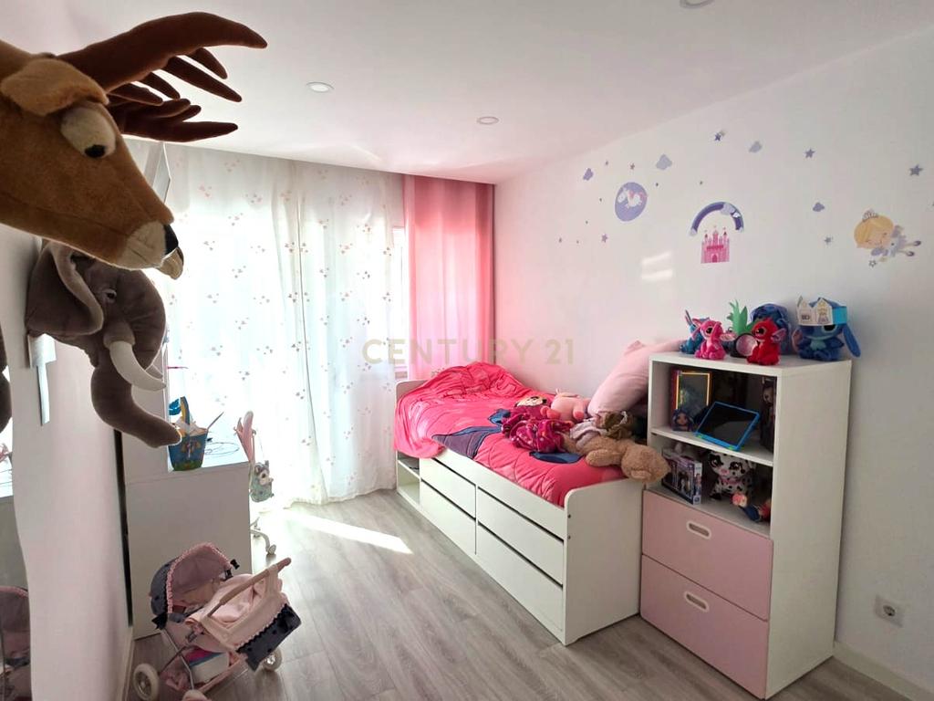 Apartamento T4 agora T3 em Almada transportes á porta  #  Negociável  # - Image 15