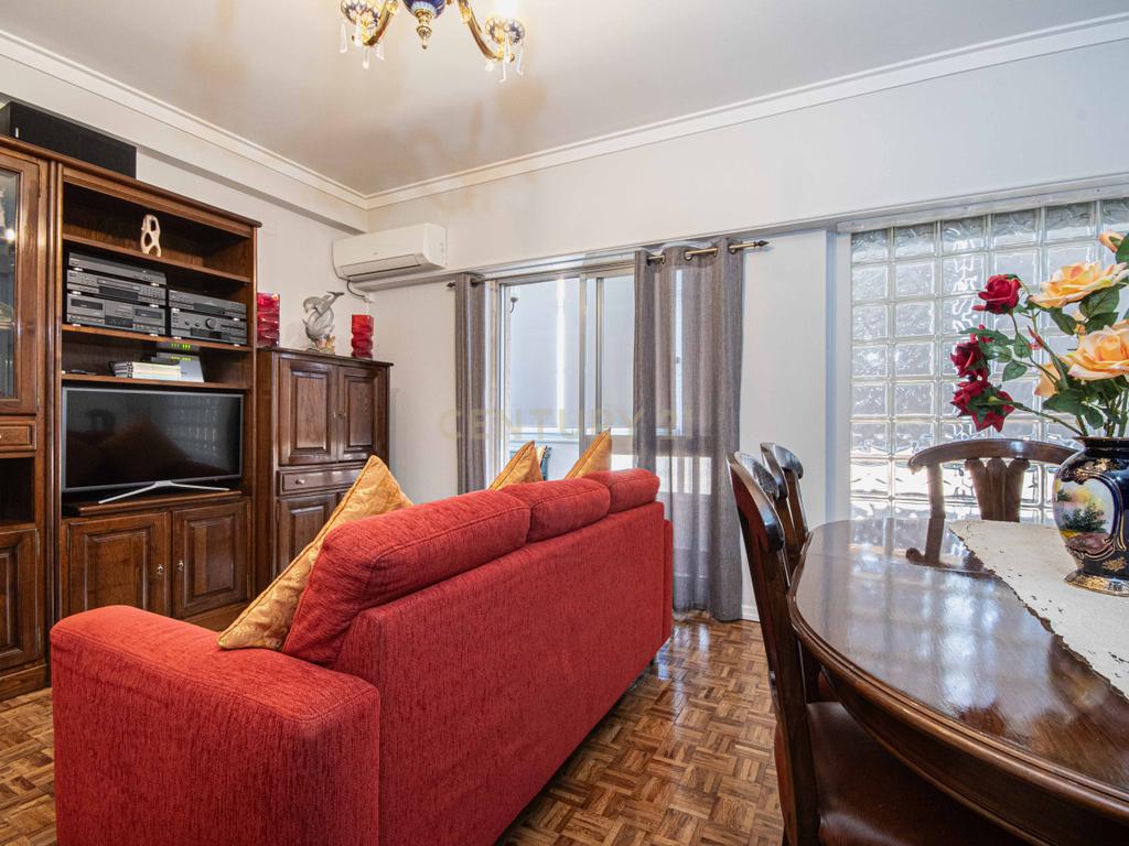 Apartamento T2 em Vialonga | Aproveitamento sótão - Image 14