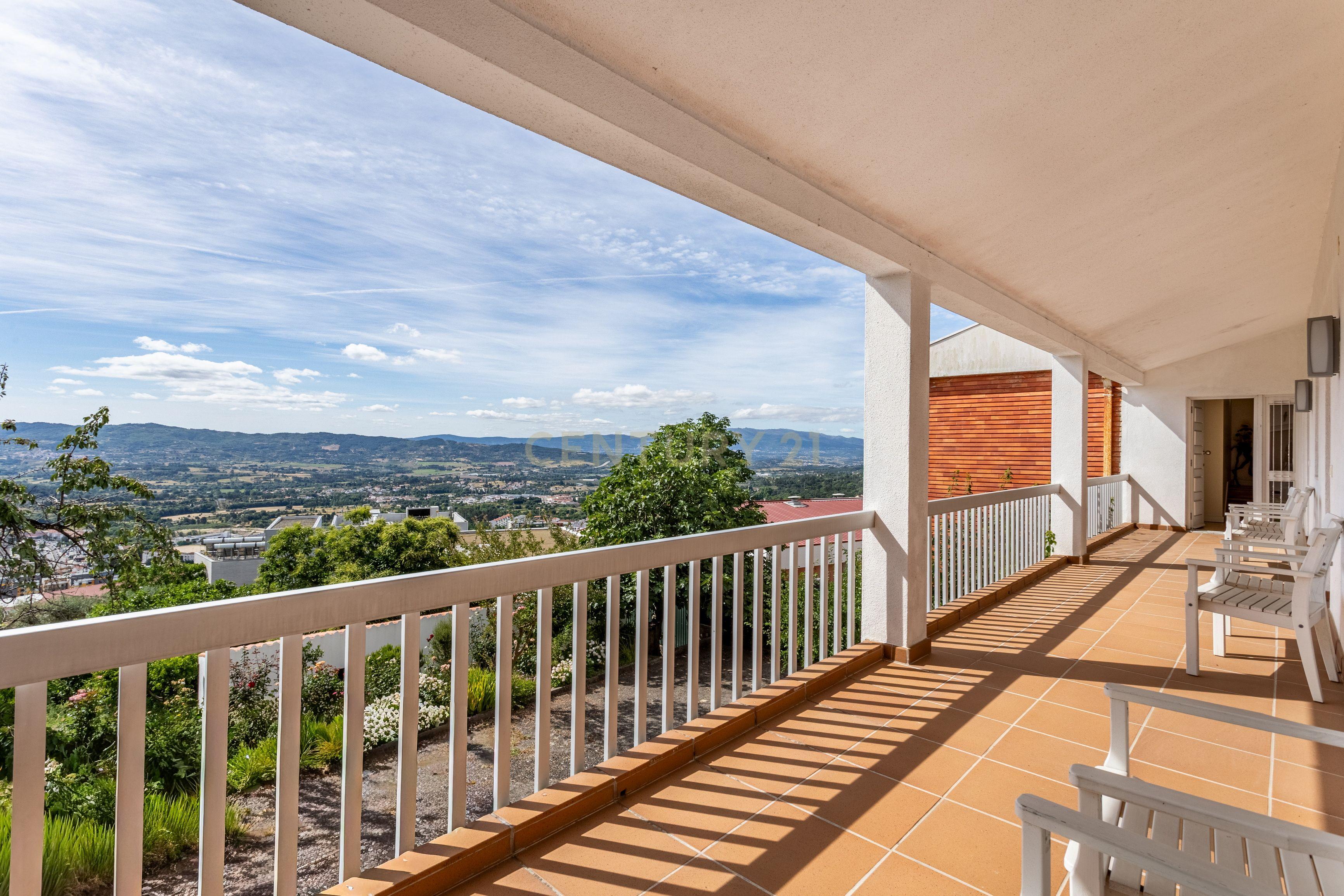 Fotografia 8 de Quinta com cerca de 1 hectare e casa com 11 quartos na Covilhã