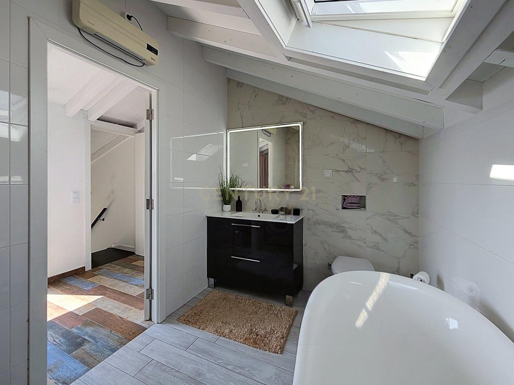 Apartamento T2 para Arrendamento | Vista Mar | Pederneira, Nazaré - Image 33