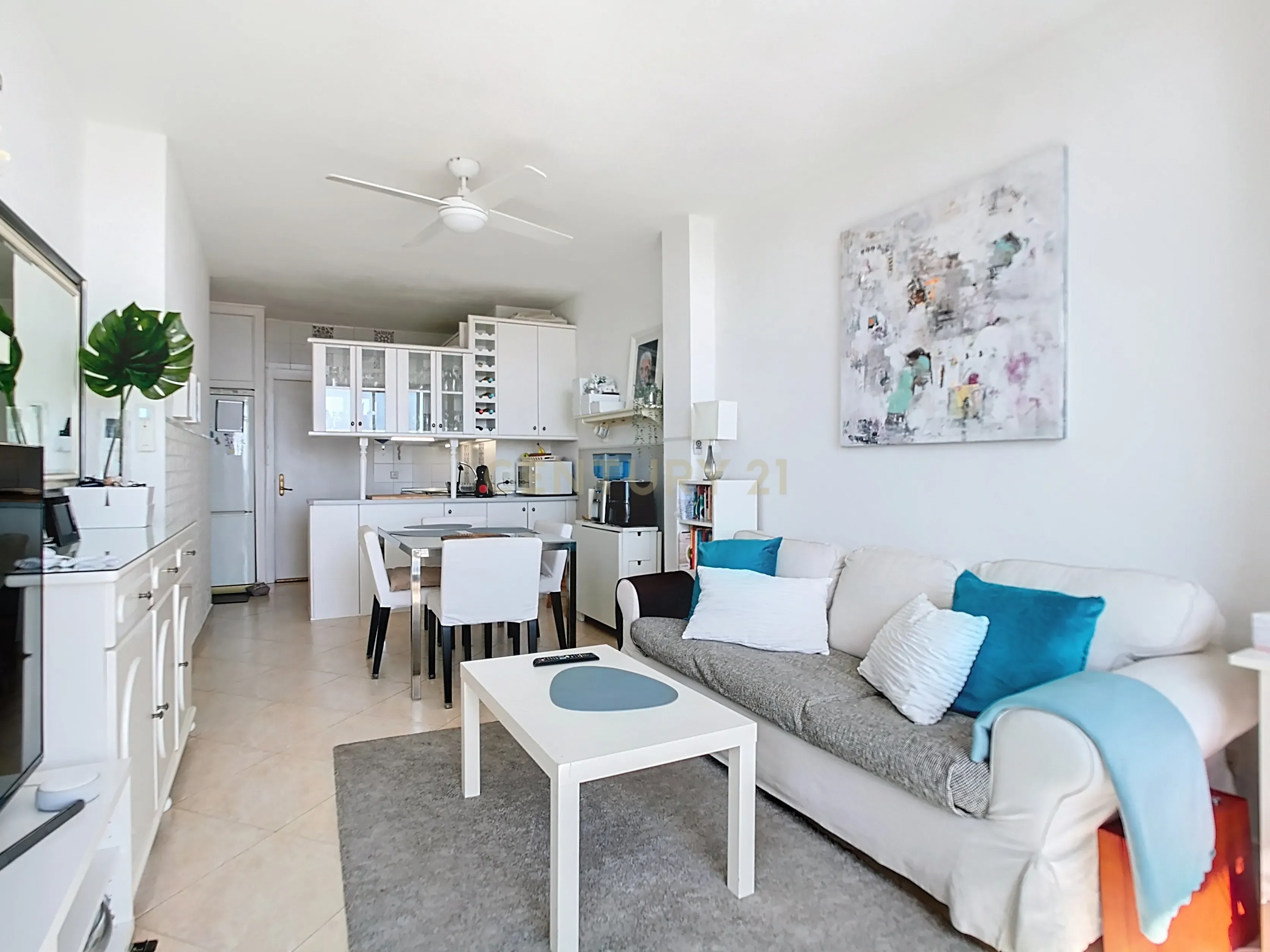 Apartamento Renovado com Vista Panorâmica em Málaga - Image 13