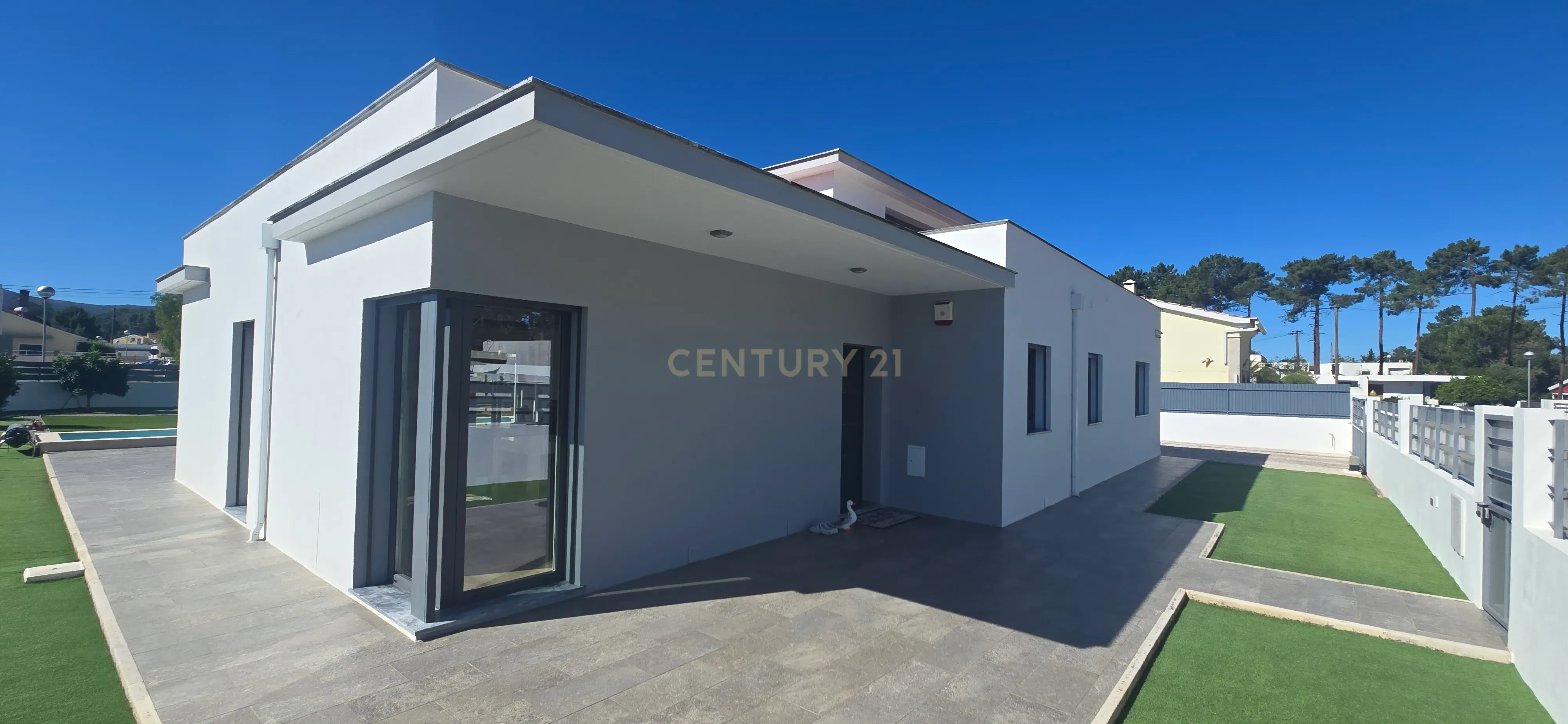 Fotografia 8 de Moderna Moradia T3 em Azeitão, Setúbal com Piscina e Jardim