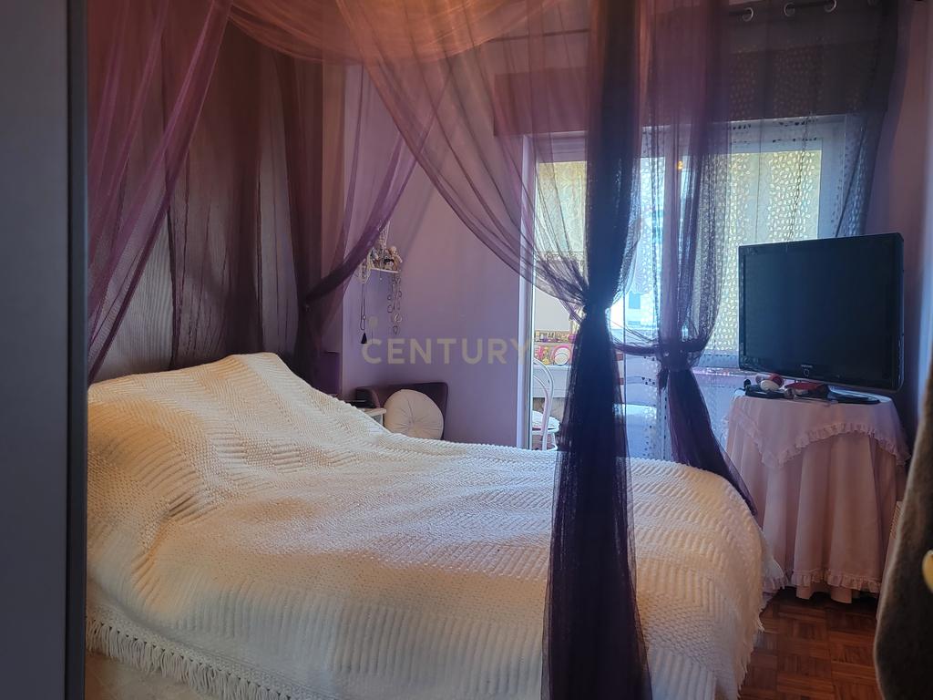 A 15 Minutos de Lisboa e das Praias: Descubra Este T3 com suíte e duas varandas em São Marcos - Image 12