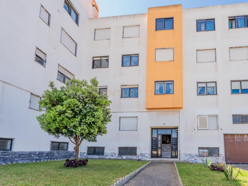 T2 renovado com Varanda, Vista Mar e Box privativa em Santa Cruz - Image 41