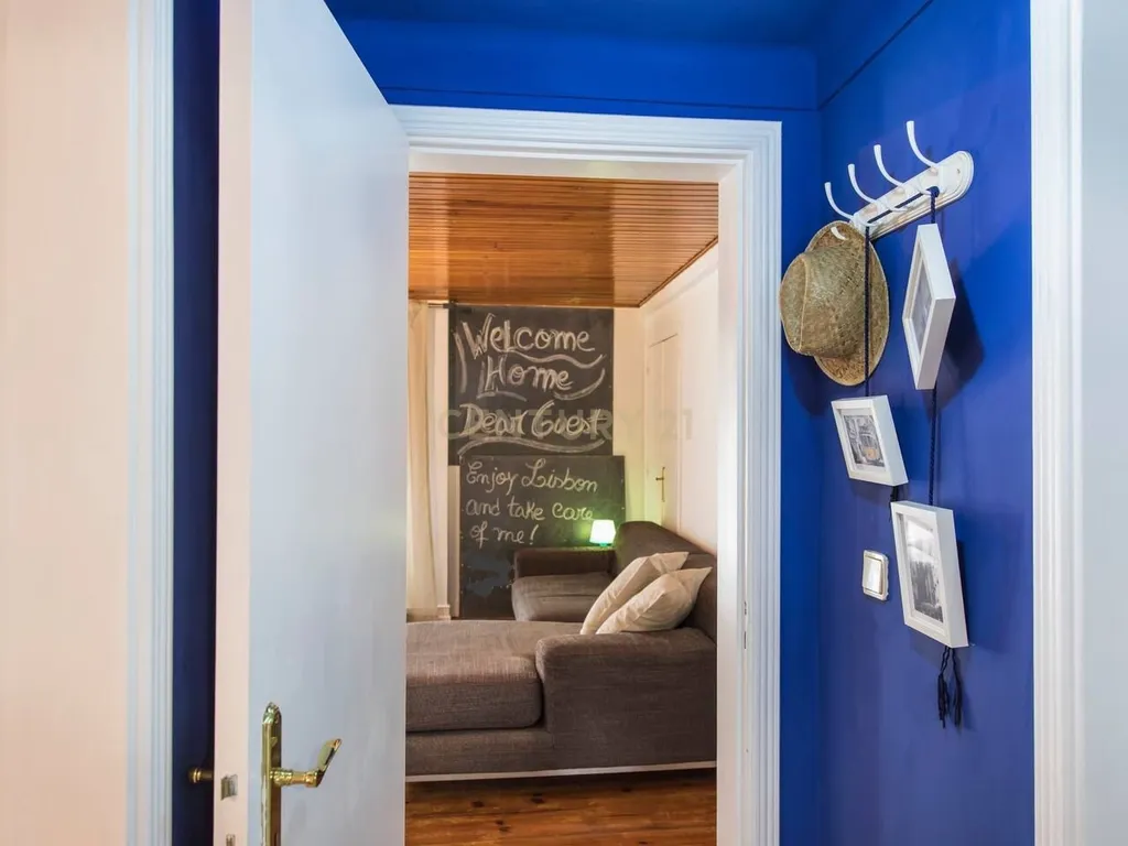 Apartamento T1 - Rua São Sebastião da Pedreira - Image 9