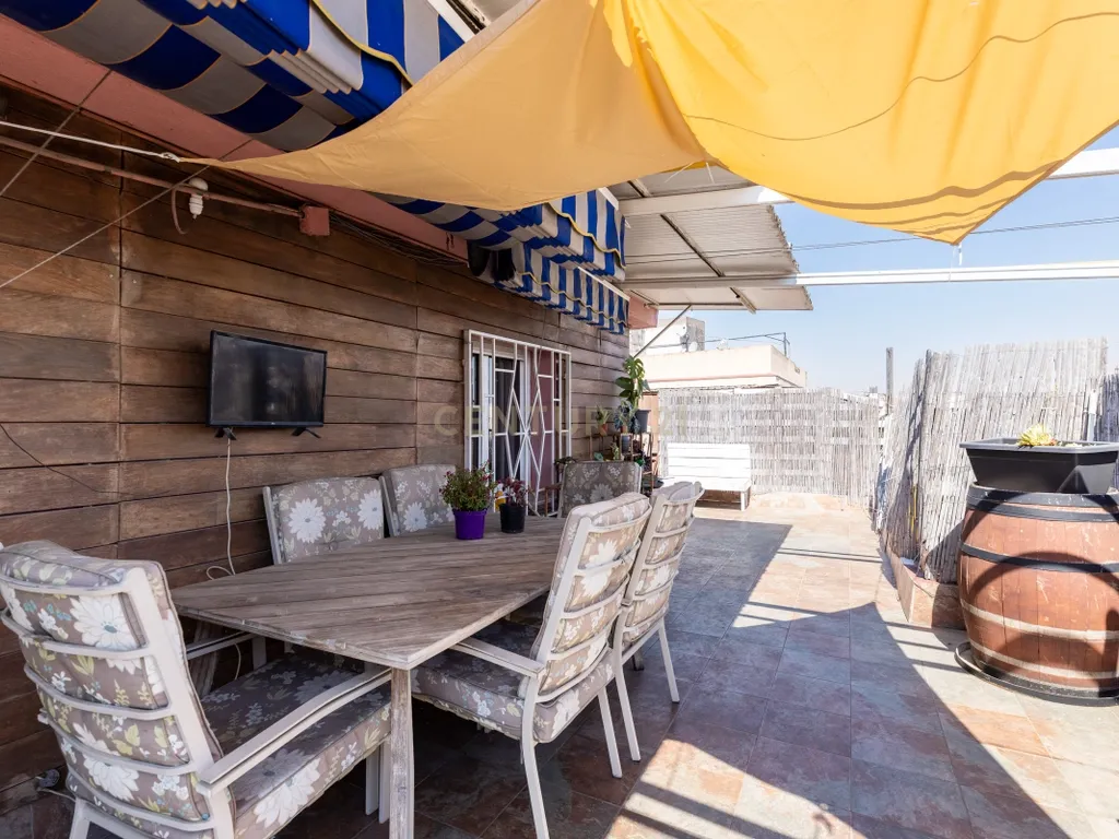 Ático com terraço espetacular e lugar de estacionamento - Image 26