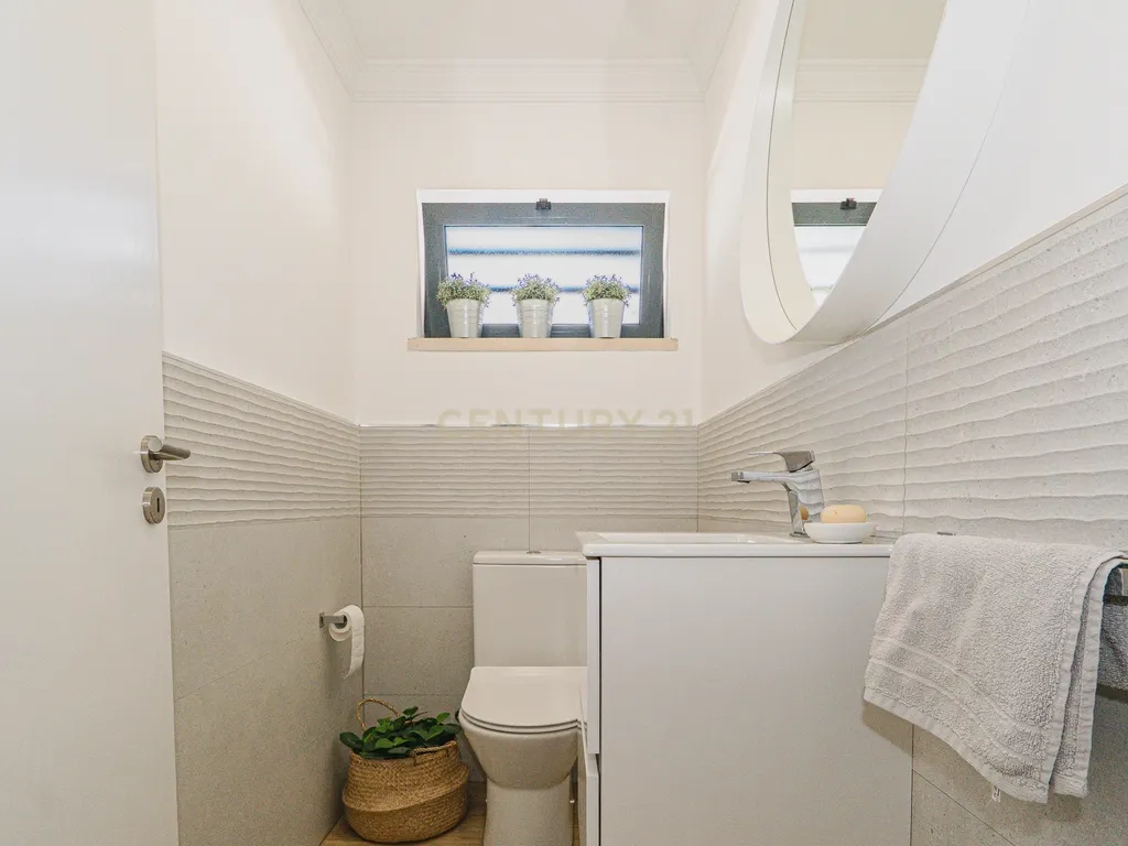 Moradia com 3 Quartos com Piscina - Urbanização Quinta do Rogel - Alcantarilha - Algarve - Image 20