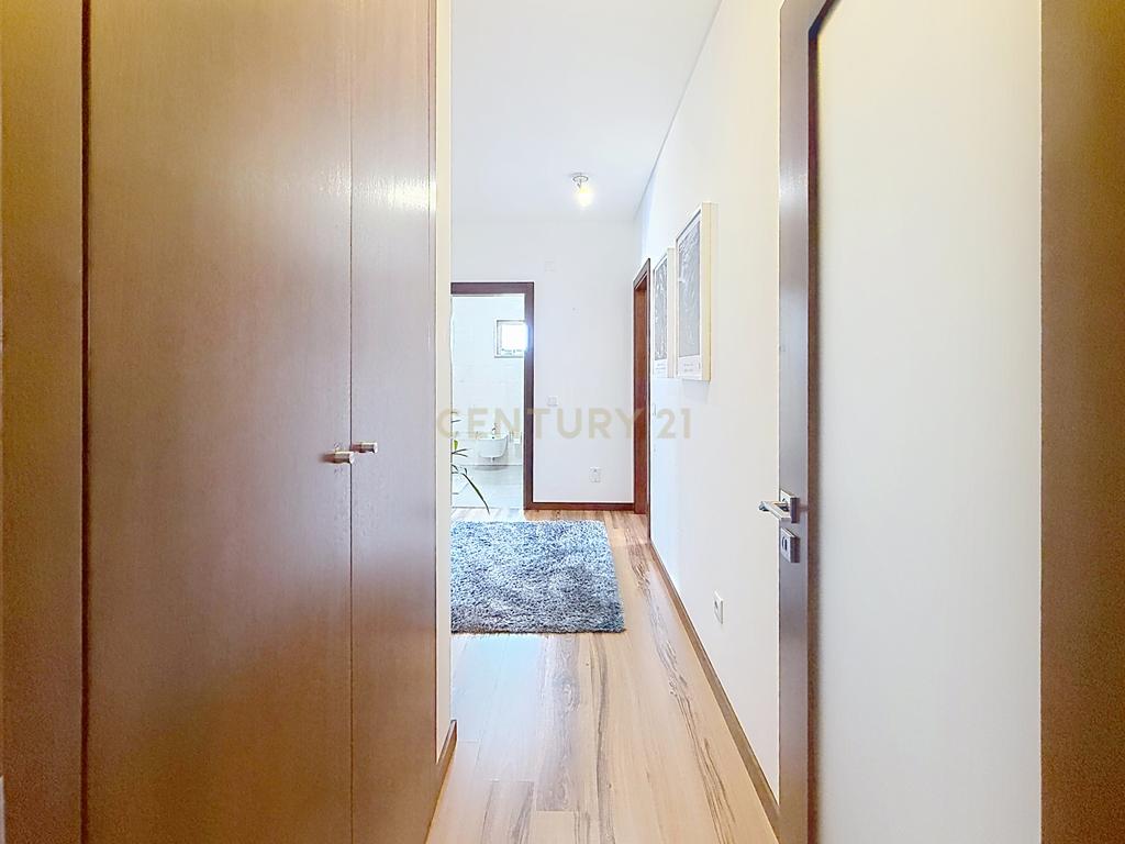 Apartamento T2 em Nazaré, Leiria - Perto da Praia e Comércio - Image 36