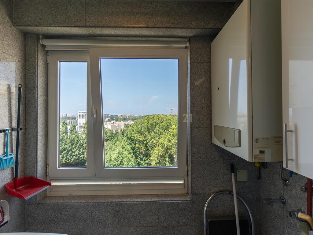 Apartamento T2 para Arrendamento em Lordelo do Ouro, Porto - Image 13