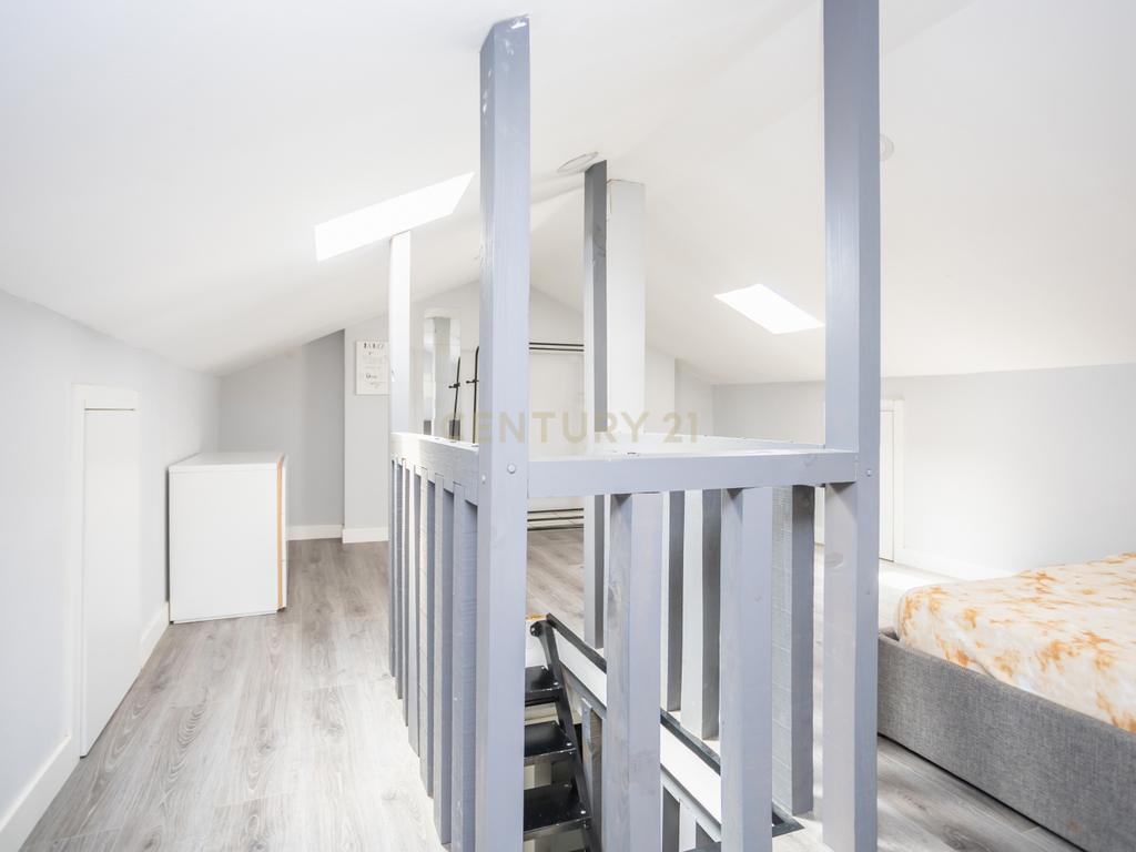 Apartamento T3 mais sótao, num 1 andar em Amora - Seixal - Image 21