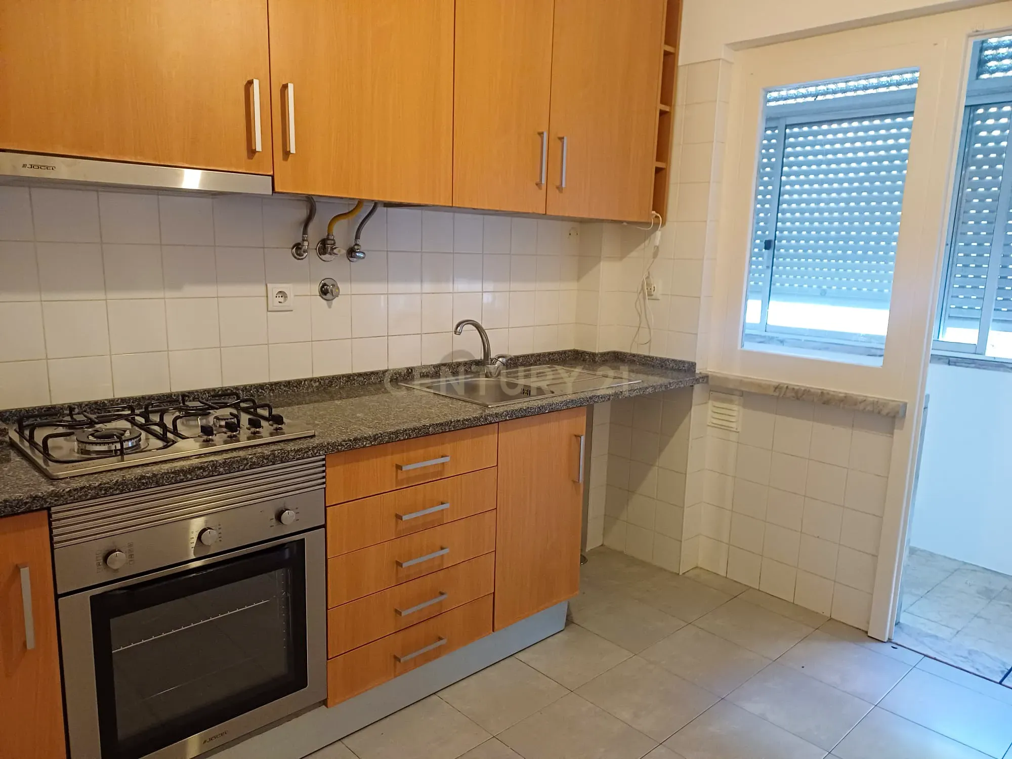 Apartamento T2, recentemente renovado,  no Lumiar Lisboa - View 5