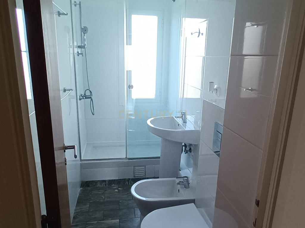 Apartamento T3 em Santo António dos Cavaleiros – Arrendamento - Image 15