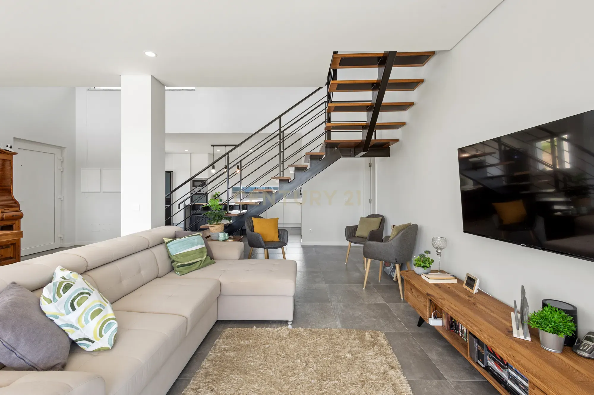 Fotografia 12 de Entre o Campo e o Mar: Moradia T3 Contemporânea com Piscina e 11.000 m² | Ribamar – Lourinhã