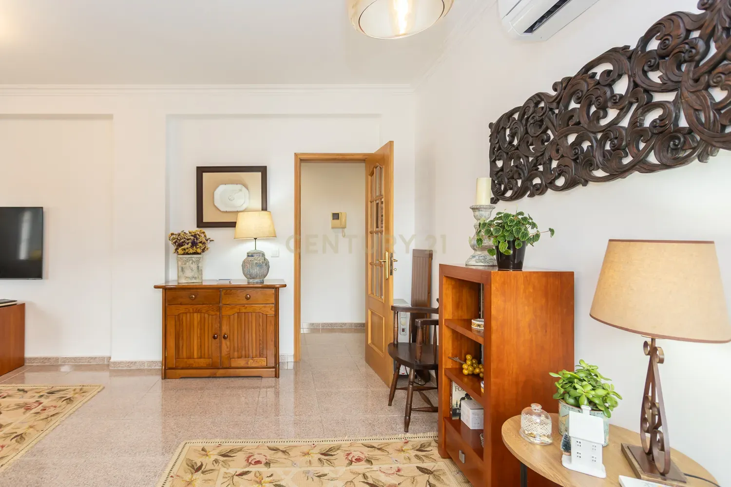 Apartamento T4 c/Arrecadação - Torre da Marinha - Image 8