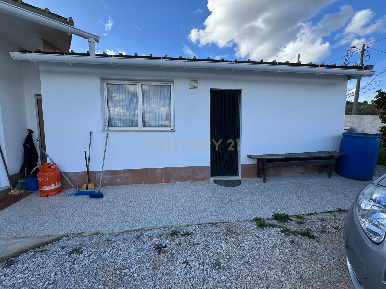 Moderna Moradia T1 em Pombal com Jardim e Terraço - Image 39