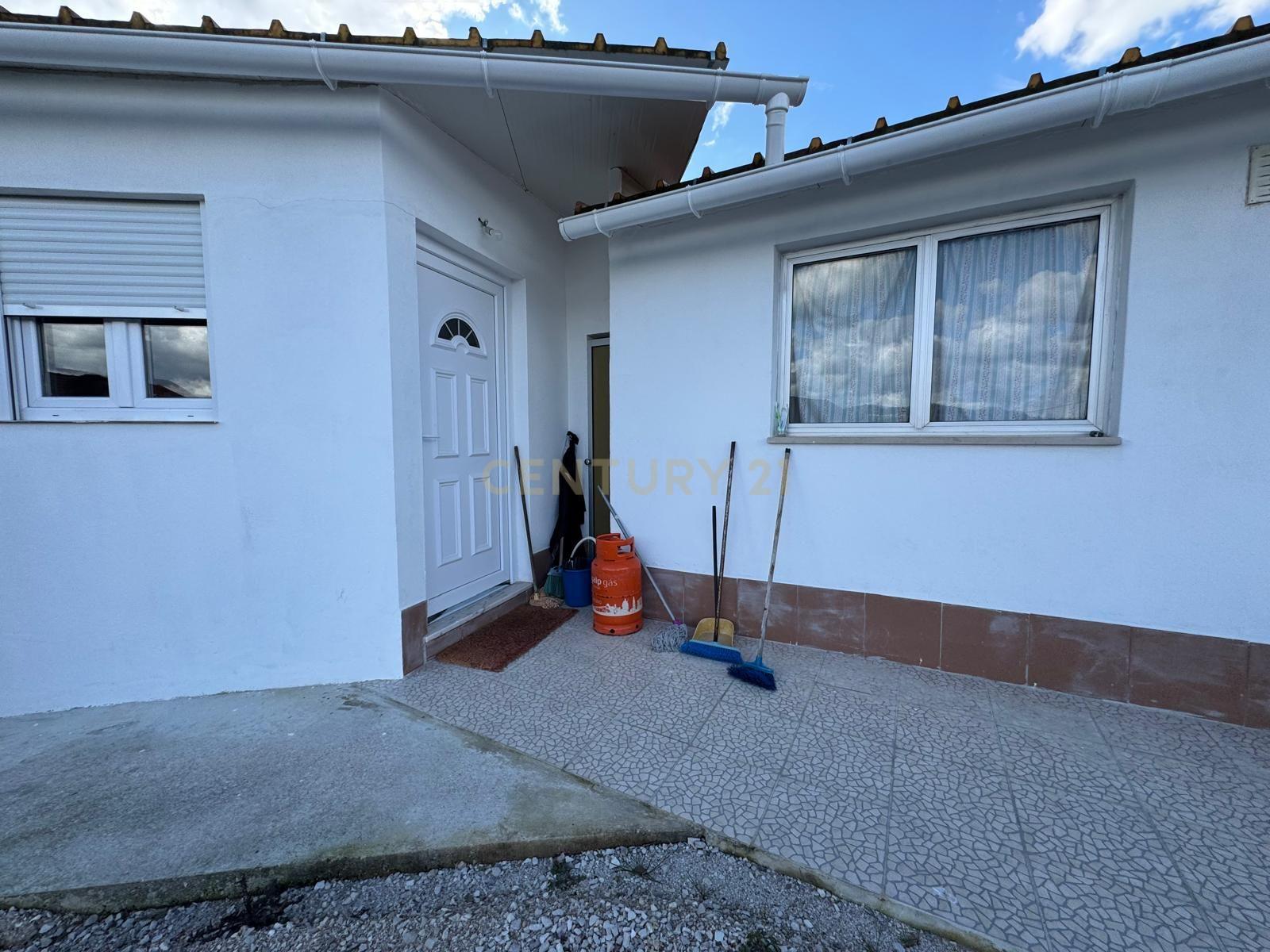 Moderna Moradia T1 em Pombal com Jardim e Terraço - Image 27